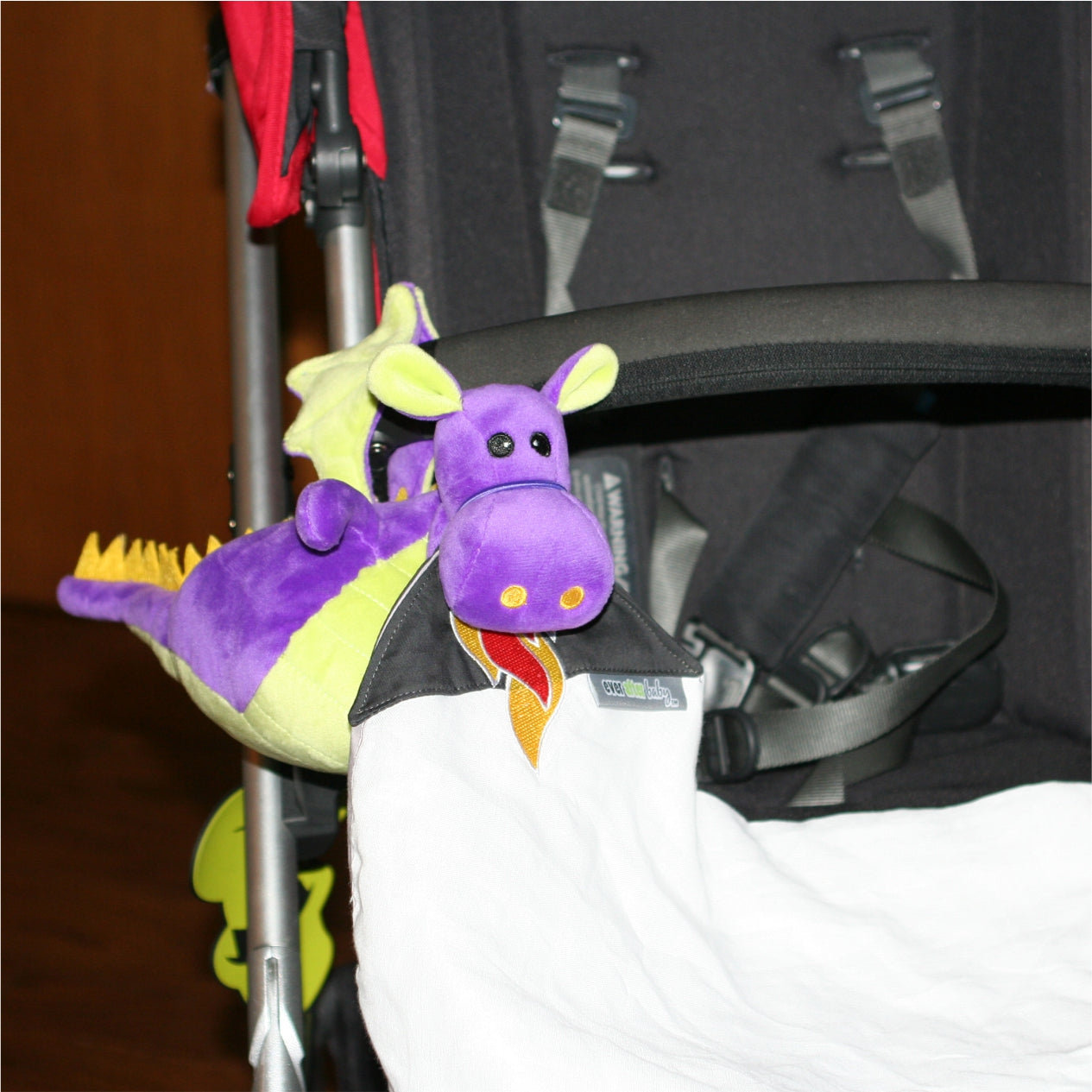 Dragon Squire Travel Toy + Multipurpose Cloth (Purple)  Dragon Squire Travel Toy + Multipurpose Cloth (Purple)